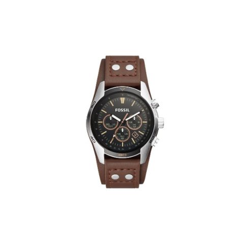 Reloj Fossil CH2891 con esfera negra con detalles dorados y correa ancha de cuero marrón con remaches, visto de frente