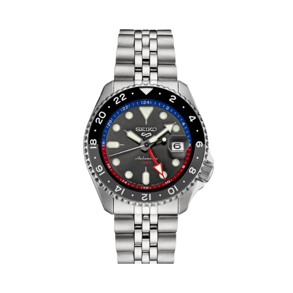 Reloj Seiko 5 Sports SSK019 con esfera gris y bisel negro con anillo interior azul y rojo, visto de frente